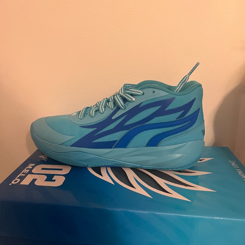 lamelo MB.02 ROTY JR basketball shoe